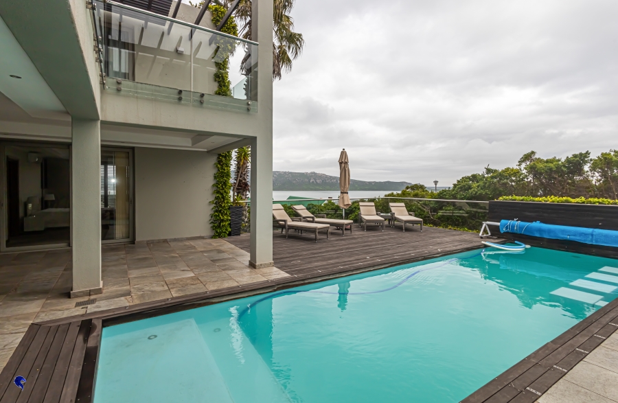 6 Bedroom Property for Sale in Myburgh Park Western Cape